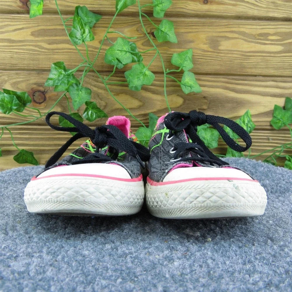 Converse Youth Girls Sneaker Shoes Black Fabric Lace Up Size 2 Medium‎